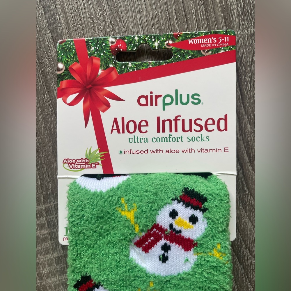 Airplus Aloe & Vit E Infused Ultra Comfort Green Socks Sz 5-11